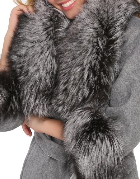 grey_women_alpaca_coat_with_fur-detail